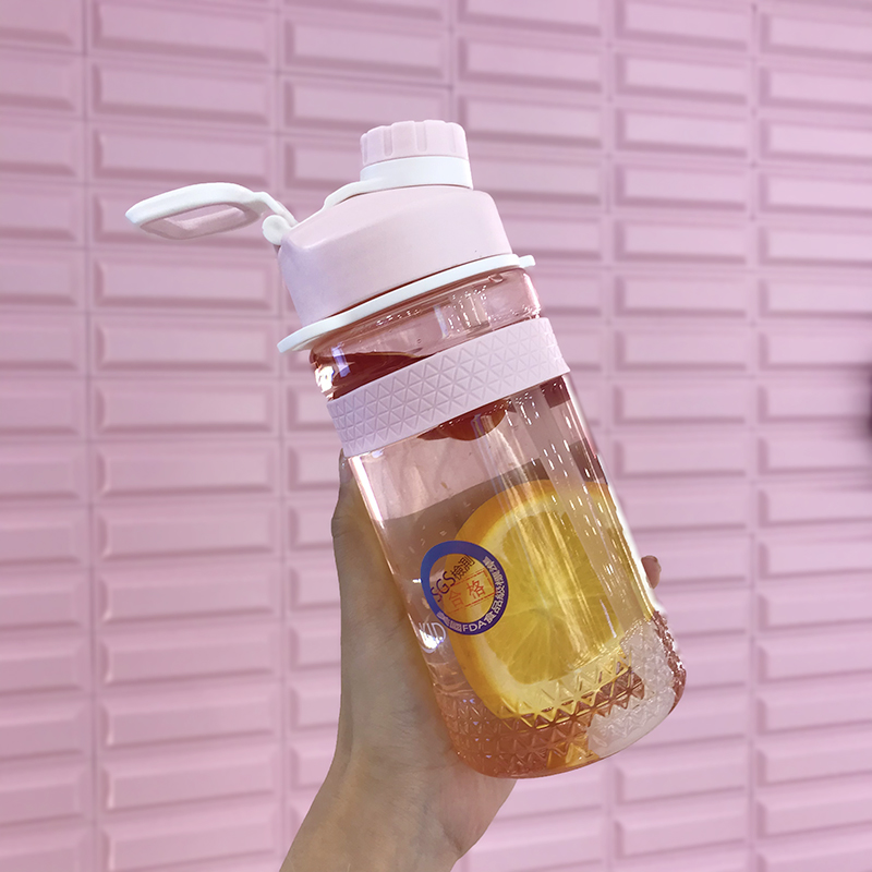 Summer portable trend large capacity water cup Outdoor sports fitness plastic cup with straw Simple fresh space cup