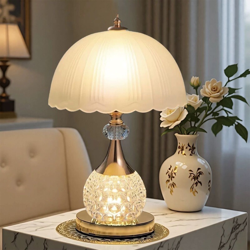 High-End Light Luxury Crystal Table Lamp, Modern European-Style Bedroom Bedside Lamp, Fashionable Night Light, Master Bedroom and Living Room Decorative Lamp