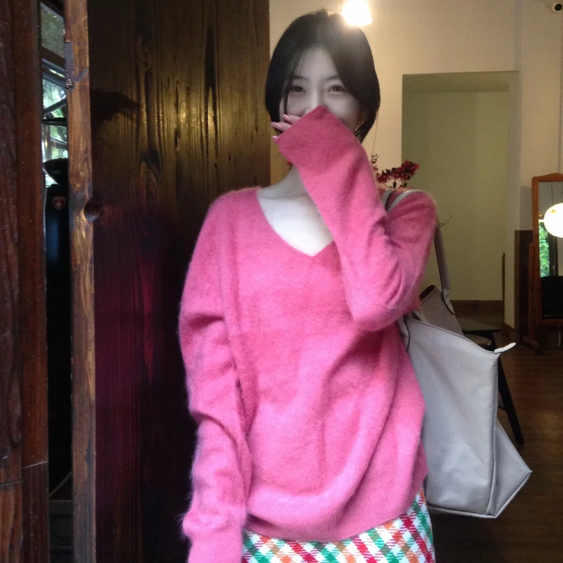 Raspberry Pink! Soft and Cozy V-Neck Pullover Sweater for Women, Autumn and Winter, High-End Feel, Loose Long-Sleeve Lazy Style Knit Top