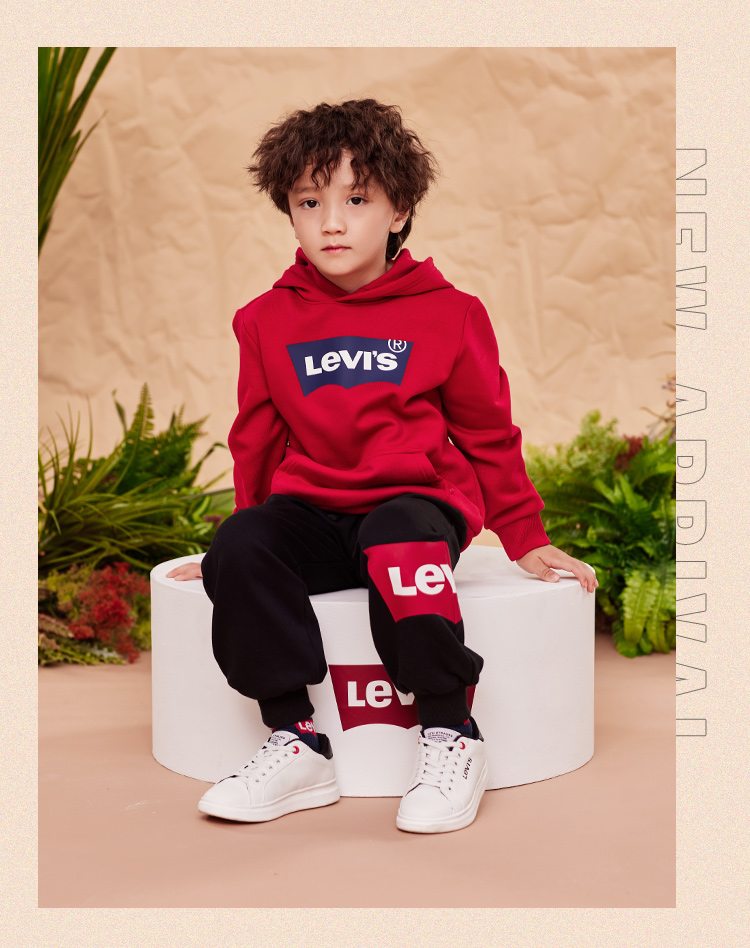 Levi's 李维斯 22年款 大LOGO 纯棉加厚 儿童卫裤 双重优惠折后￥134.6包邮  男、女童加绒、不加绒105~165码3色可选