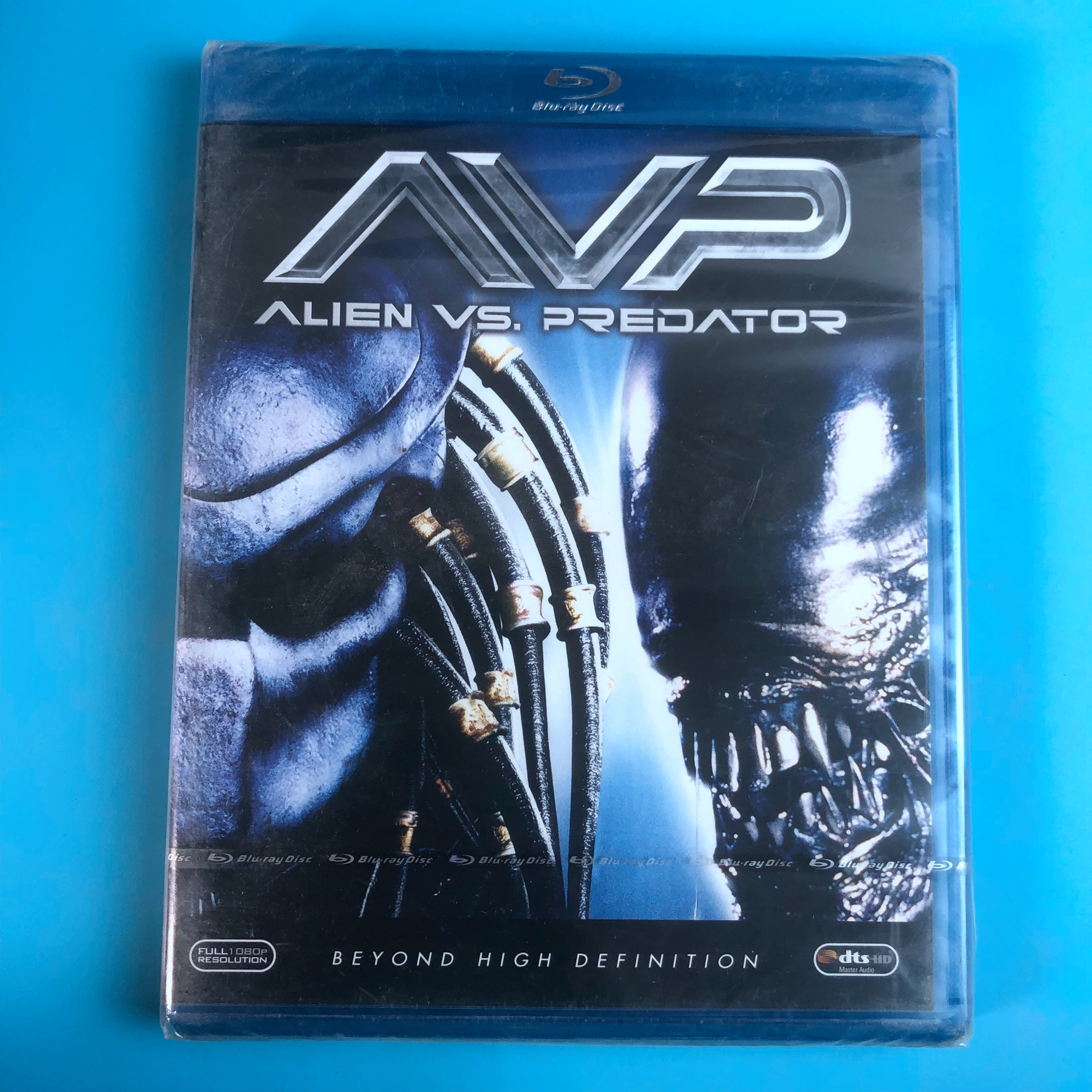 Original Undemolished Alien War Ultimate Warrior BD Blue Light