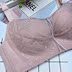 Bra áo ngực áo ngực womens mỏng điều chỉnh bộ đồ lót sexy mà không cần vòng thép không dấu vết thu thập áo ngực nhỏ để thu thập sữa phụ. 