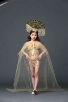 Cô gái Golden Fringe Áo tắm với khăn choàng độc đoán retro phong cách Trung Quốc bikini trẻ em sáng tạo trình diễn áo tắm bikini học sinh đẹp