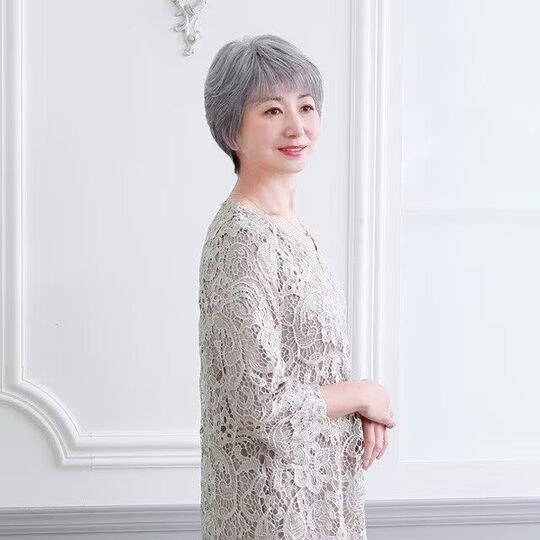 Lady's gray wig, short straight hair, grandma performing white hair wig, old man's whole gray artificial hair hood