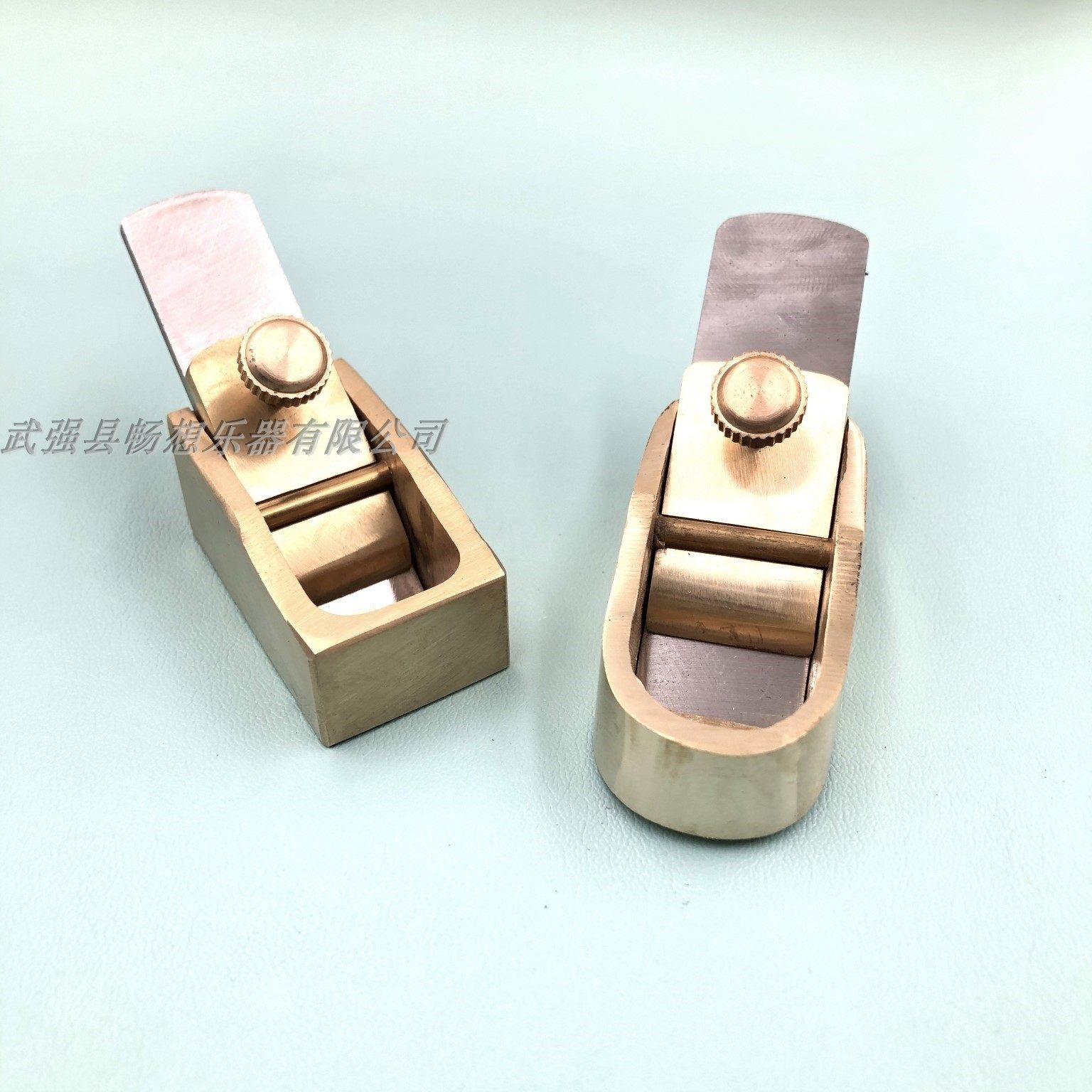 Woodworking Tools 2 Finger Brass Planes One Convex Bottom One Flat Bottom Plane