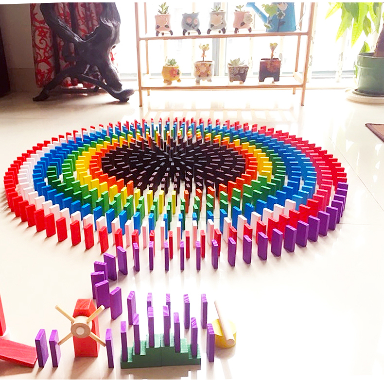 Domino trẻ em của khối xây dựng trí tuệ đồ chơi điện dành cho người lớn cạnh tranh bằng gỗ cơ quan hàng cổ học sinh nam và nữ bộ cờ domino