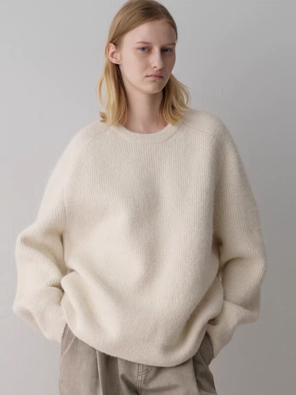 Special Offer Korean Designer Brand Fp Loose Round Neck Simple Pullover Knitted Sweater Two Colors Special Offer Korean Designer Brand Fp Loose Round Neck Simple Pullover Knitted Sweater Two Colors