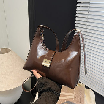 Simple shoulder armpit bag 2025 winter new fashion maillard crossbody bag commuter texture trendy women's bag