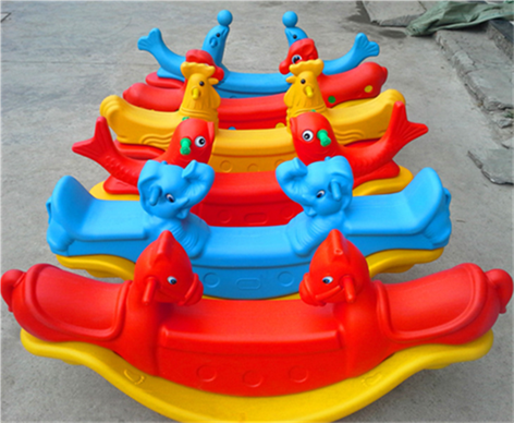 Kindergarten Morning teaches pro-sub-garden bicolor double small deer stilts plastic animal children rocking horse rocking Lotte prices