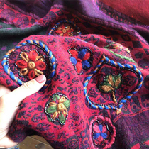 I like to feel good at a glance. Customized handmade embroidery beads boiled wool National scarf shawl