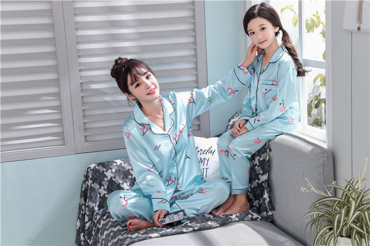 Hàn Quốc phiên bản của cha mẹ và con mặc trẻ em đồ ngủ của cô gái điều hòa không khí phòng dài tay lụa công chúa băng lụa mẹ và con gái phần mỏng dịch vụ nhà thời trang trẻ em cao cấp
