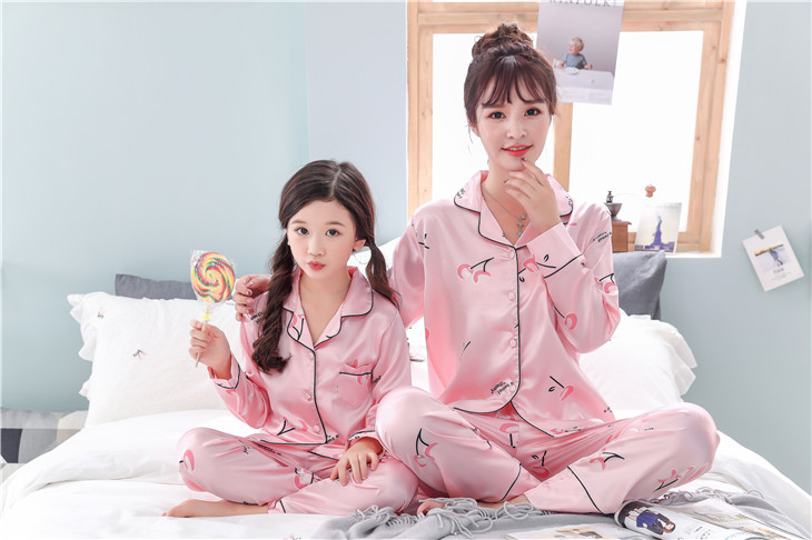 Hàn Quốc phiên bản của cha mẹ và con mặc trẻ em đồ ngủ của cô gái điều hòa không khí phòng dài tay lụa công chúa băng lụa mẹ và con gái phần mỏng dịch vụ nhà thời trang trẻ em cao cấp