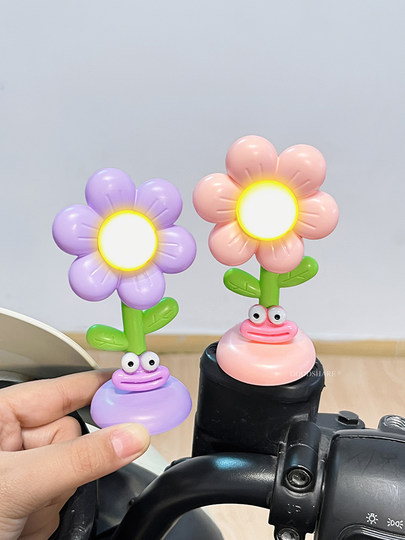 电动车花朵摆件灯可爱卡通掌门狗电瓶车自行车夜骑警示灯装饰配件