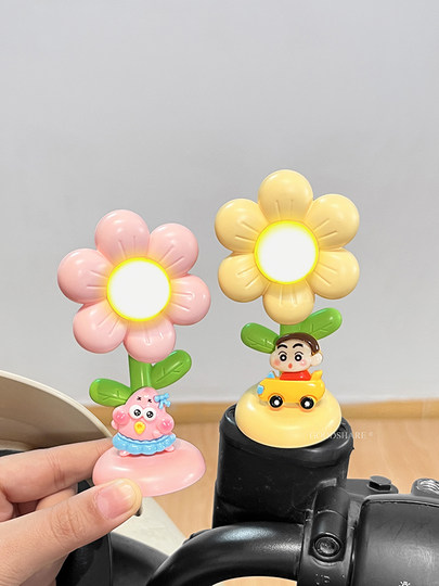 电动车花朵摆件灯可爱卡通掌门狗电瓶车自行车夜骑警示灯装饰配件