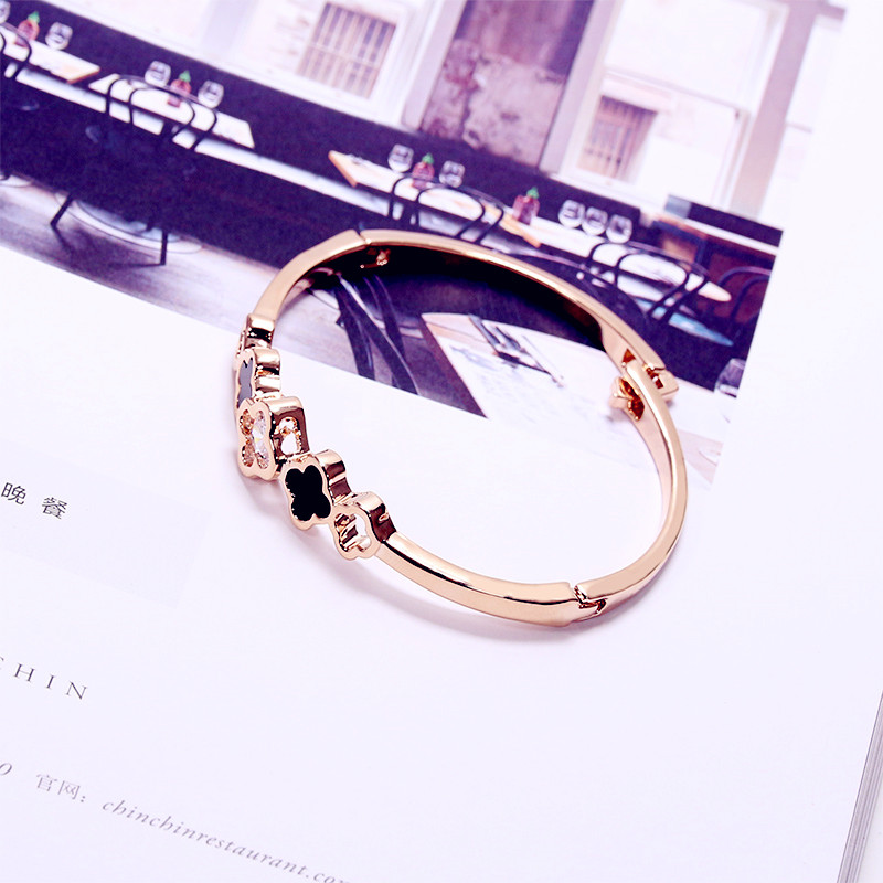 Nhật Bản và Hàn Quốc vòng tay vàng hồng may mắn Châu Âu và Mỹ đơn giản kim cương bốn lá clover vòng tay nữ phiên bản Hàn Quốc của vòng đeo tay trang sức đồ trang sức vòng tay chỉ đỏ