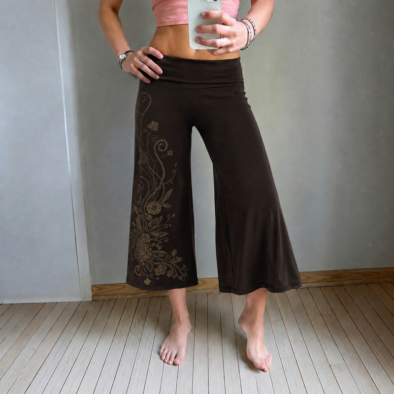 H Brand European and American Women's Clothing, Vintage Floral Totem Print, Cuffed Waist Mid-Length Pants, Niche Ethnic Style Brown Capri Pants H Brand European and American Women's Clothing, Vintage Floral Totem Print, Cuffed Waist Mid-Length Pants, Niche Ethnic Style Brown Capri Pants