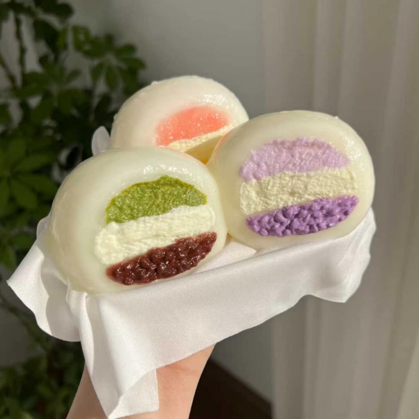 โมจิเนื้อนุ่มหนึบ ขนมไหว้พระจันทร์แป้งหิมะสอดไส้ครีมสามชั้น ของเล่นปั้นจากข้าวเหนียว ของเล่นคลายเครียดสำหรับเด็กผู้หญิง