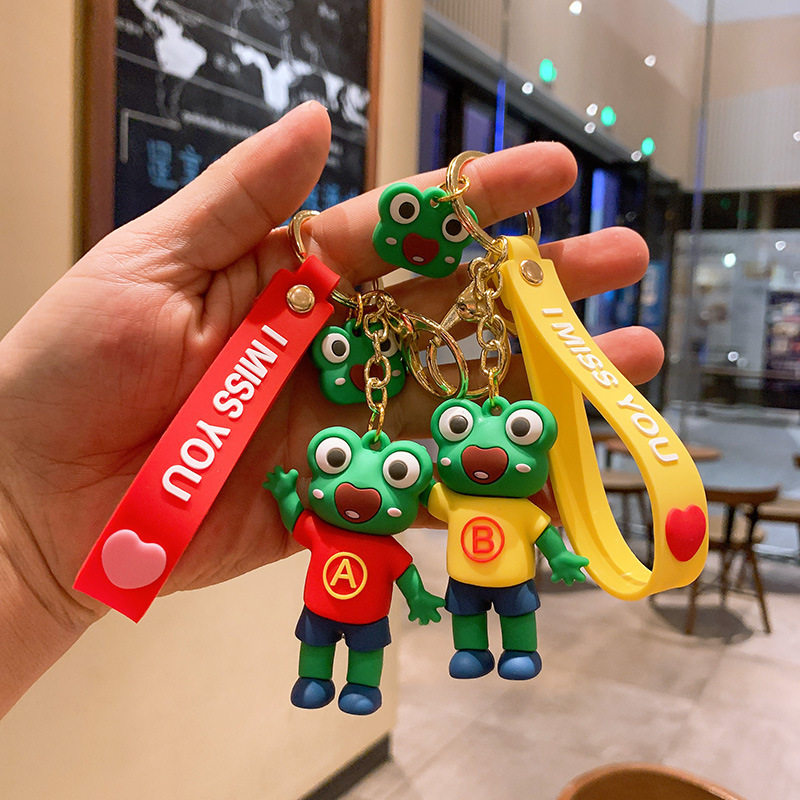 Frog personality doll schoolbag car small men's couple cartoon wind key chain ins wind pendant key chain pendant