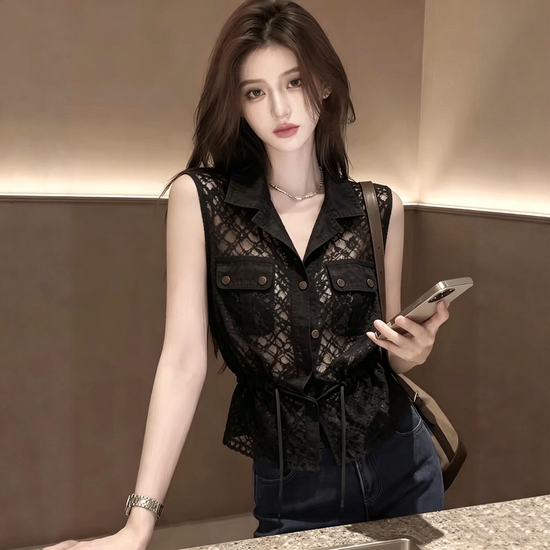 Romantic Style Black Lace Cut Out Sleeveless Shirt for Women Summer 2026 New Style Polo Collar Slimming High-End Top Romantic Style Black Lace Cut Out Sleeveless Shirt for Women Summer 2026 New Style Polo Collar Slimming High-End Top