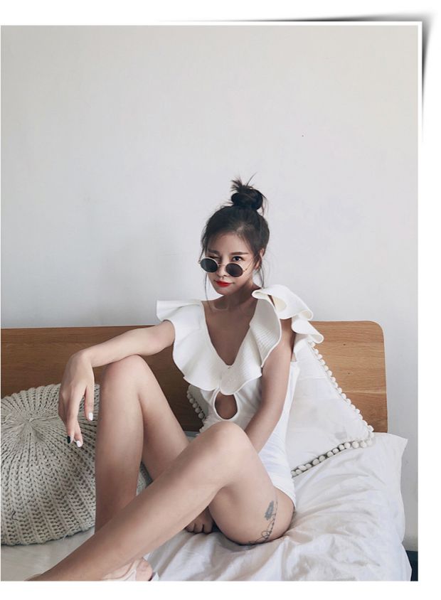 Chen Xi Xiaopu Đồ bơi châu Âu và châu Mỹ, giác quan của phụ nữ, và thậm chí cả hệ thống với bộ bikini V sâu xù che bụng là mỏng đồ bơi liền thân tay dài