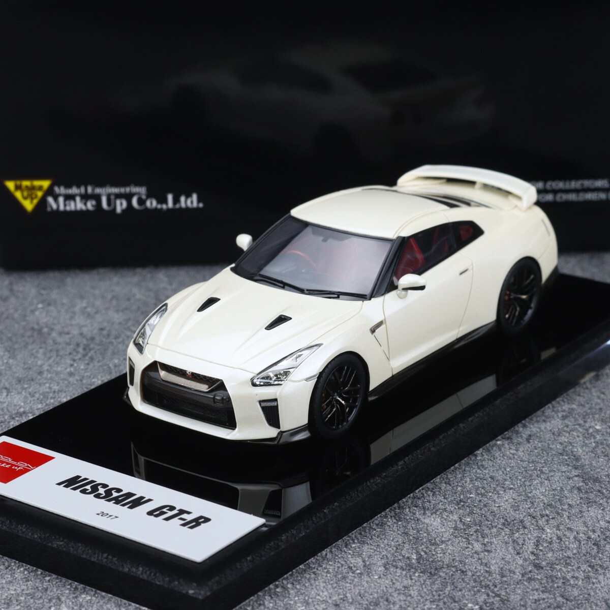 Make up Mu 1:43 Nissan Nissan R35 Gtr 2017 Resin Car Model
