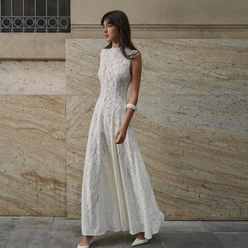 Elegant Everyday Dress, Engagement and Marriage Registration White Embroidered Lace Slim-Fit Sleeveless Inner Slip Dress