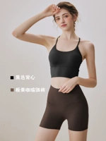 Черный жилет, леггинсы