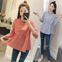 Pregnant womens t-shirt autumn long-sleeved Korean plaid cute maternity doll shirt short loose shirt two-piece set