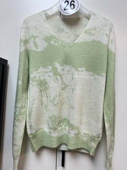 2025 new autumn and winter high-end 100 wool sweater women's v-neck sweater loose wool sweater base versatile top