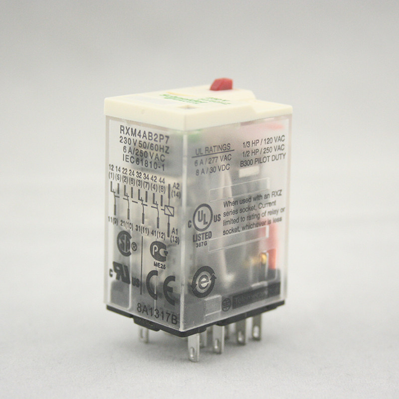 (new) Schneider intermediate relay small relay RXM2LB1B7 AC24V