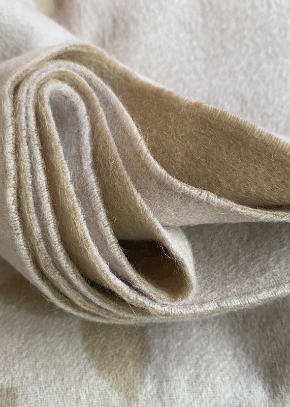 Wooolancy Influencer Picks 25 New Styles of Pink and Brown Double-Sided Wool and Cashmere Scarves Wooolancy Influencer Picks 25 New Styles of Pink and Brown Double-Sided Wool and Cashmere Scarves