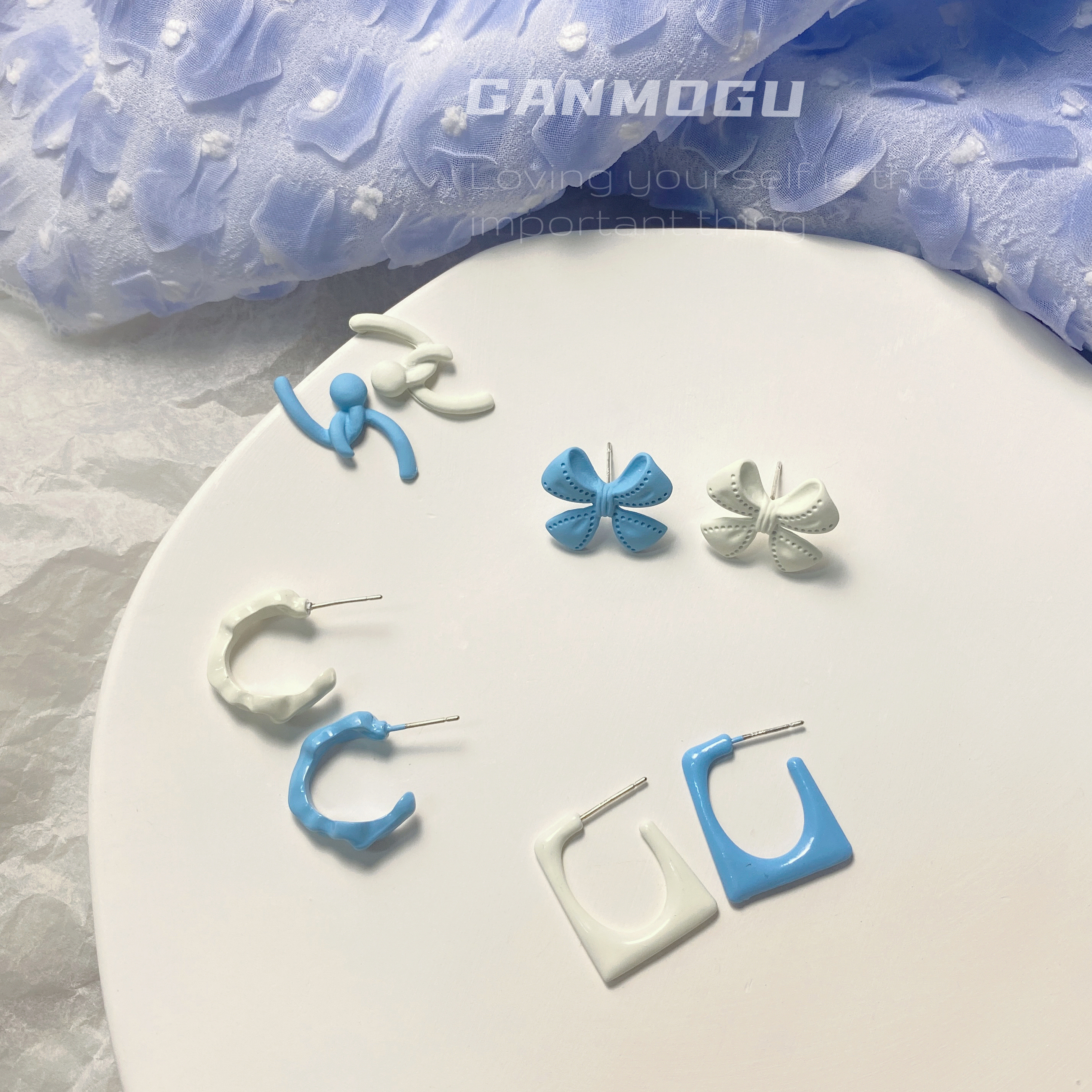 GANMOGU Blue White Asymmetric earbuds Super Fairy Girl Earrings Women in Small Earrings Han