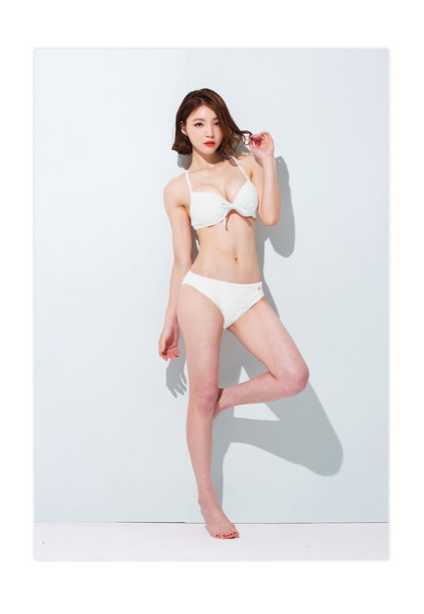 Kẹo dây đeo vai màu thép hỗ trợ cúp dày siêu tụ tập bikini chia tay áo tắm mùa xuân nóng bỏng cho nữ đồ bơi áo choàng tắm biển