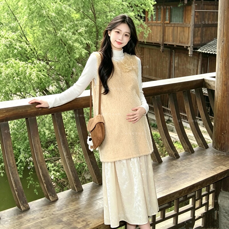 Maternity Set 2026 New Autumn White Top with Patchwork Suspender Dress, a Complete Outfit for Pregnancy, Autumn Wear Maternity Set 2026 New Autumn White Top with Patchwork Suspender Dress, a Complete Outfit for Pregnancy, Autumn Wear