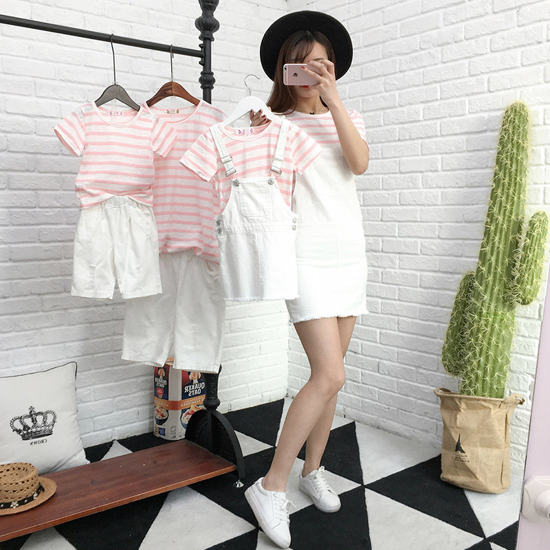Western-style parent-child dress 2022 summer dress for a family of three or four striped strappy skirt T-shirt suit mother and child mother and daughter family dress