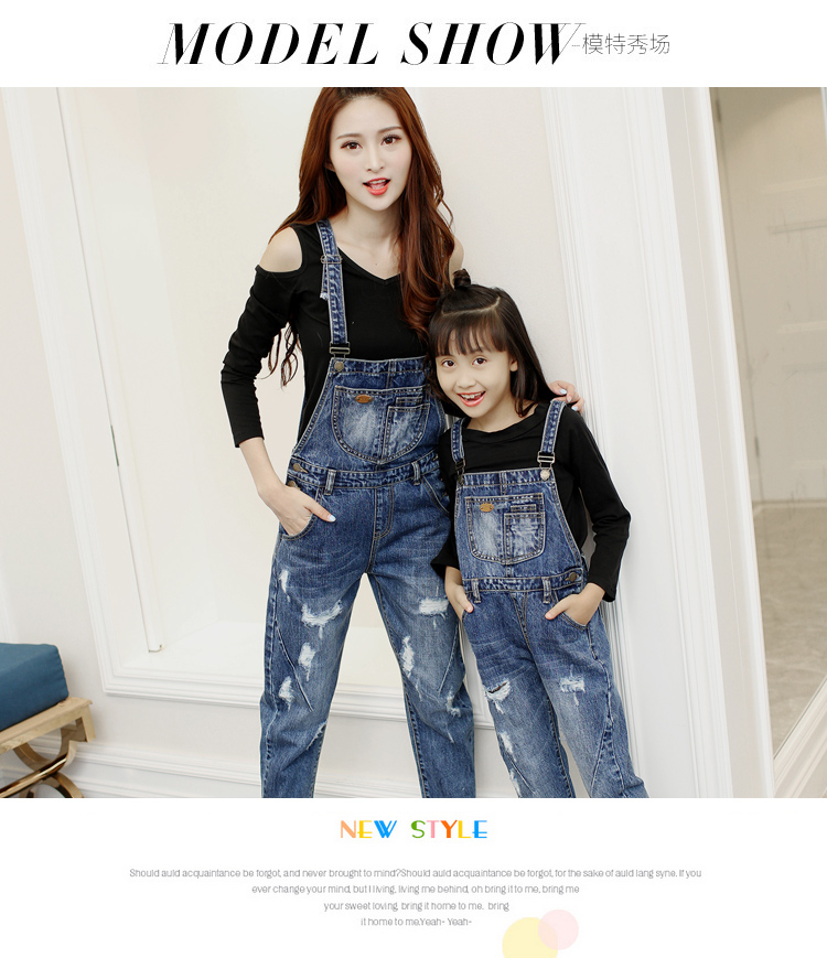 Thời trang cha mẹ mặc quần yếm denim chín mẫu số của phụ nữ mùa hè lỗ quần dính liền với quần bé gái lớn quần liền nhau bộ gia đình đi biển