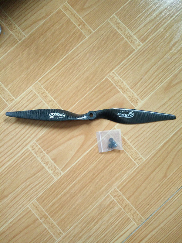 Future carbon fiber fixed-wing aircraft APC propeller 13X6 5 1365E