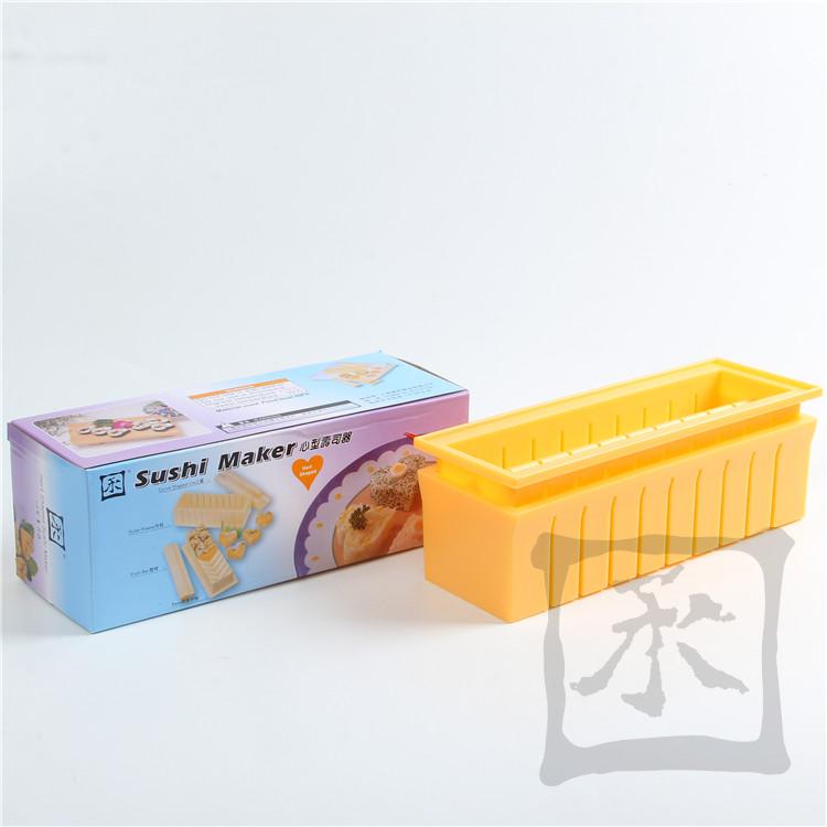 The new thickening of the card is lengthened to make heart-shaped rice-mould sea moss rolls sushi implements DIY cuisine tools