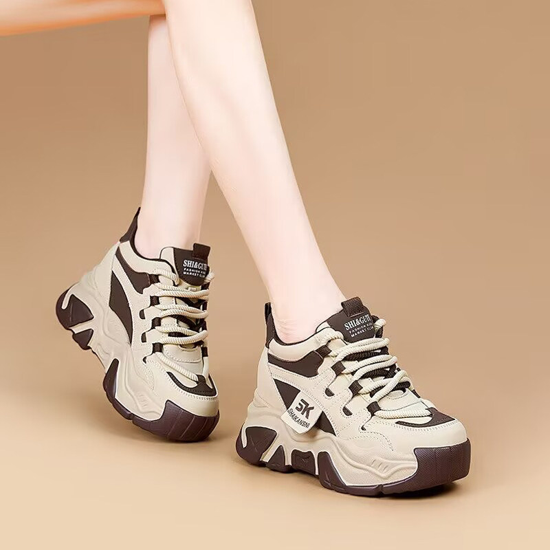 Покупаю туфли small daddy shoes, женские весенние туфли 2025 года, новые кожаные, увеличенные по внутренней стороне на 8 см, повседневные белые туфли, наступающие на дерьмо Изображение 1