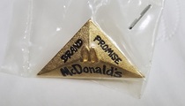 McDonalds Brand Commitment Golden Triangle Badge Three-dimensional Badge Single Out-of-Print Collection