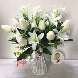 Artificial Tulip Lily Fake Flowers Silk Flowers Indoor Living Room Coffee Table Tv Cabinet Table Decoration Flower Arrangement Bouquet Set