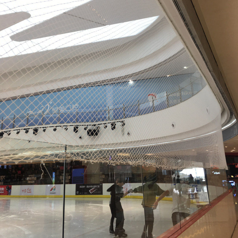 Ice rink safety net can be customized sports hanging net no knot impact resistant ice hockey fence does not affect the line of sight