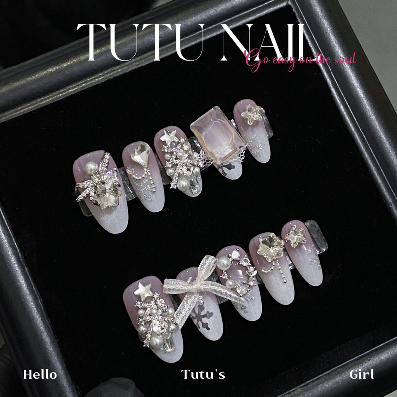 【Winter Love Song】Tutu Nail Handmade Wearable Nails with Nude Lace and Snowflake Design, Short and Elegant, Enhances Fairness
