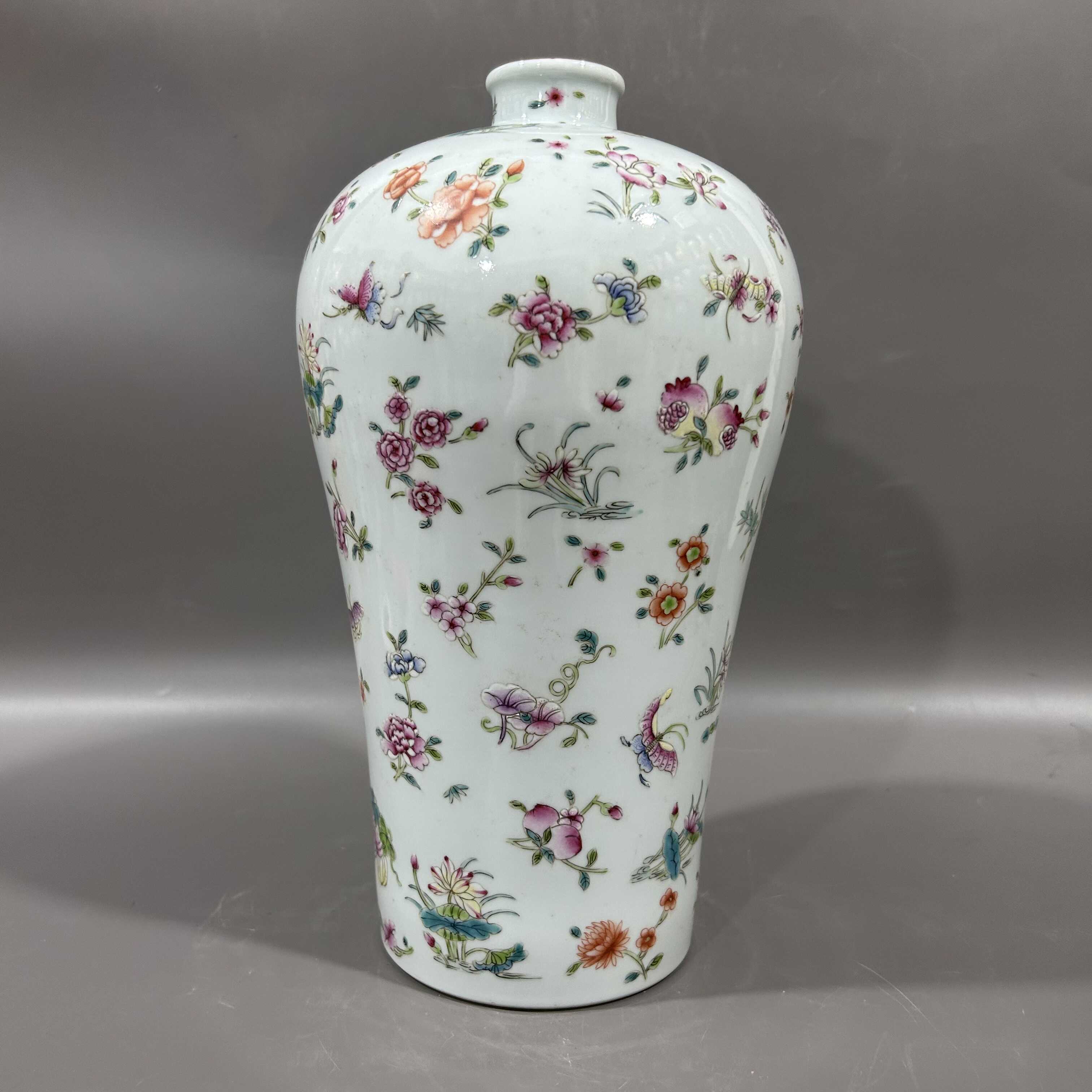 清雍正粉彩花卉蝴蝶梅瓶复古家具摆件景德镇老货旧货厂货精品陶瓷