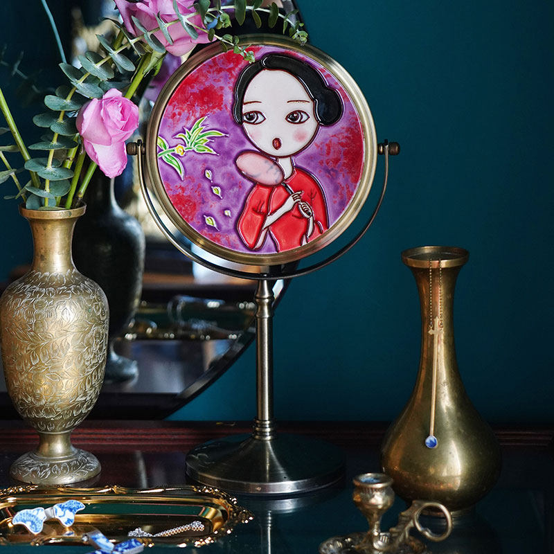 Chinese-style gentle retro creative metal desktop single-sided makeup mirror dressing room home decoration ornaments cultural and creative gifts