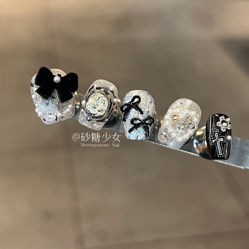 Wearable Nails Short Style 2026 New Model High-End Whitening Handmade Nail Patches Unique and Beautiful Light Luxury Wearable Manicure