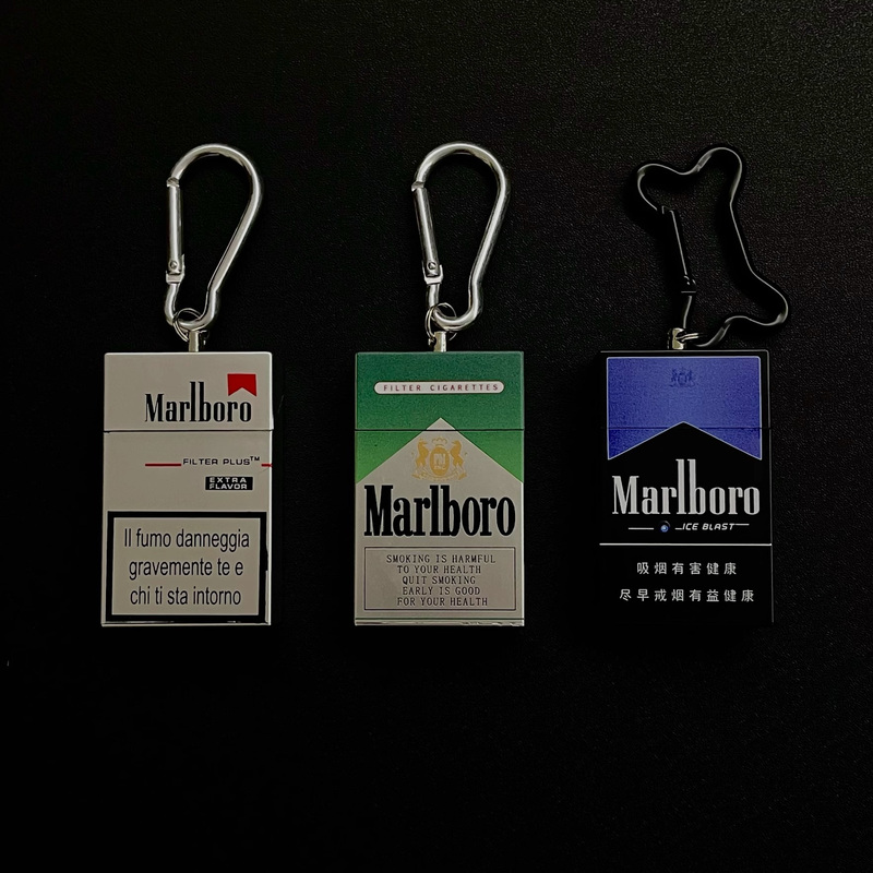 Super Cool Portable Ashtray ins Street-Style Portable Pull-Out Mini Ashtray Keychain Bag Pendant
