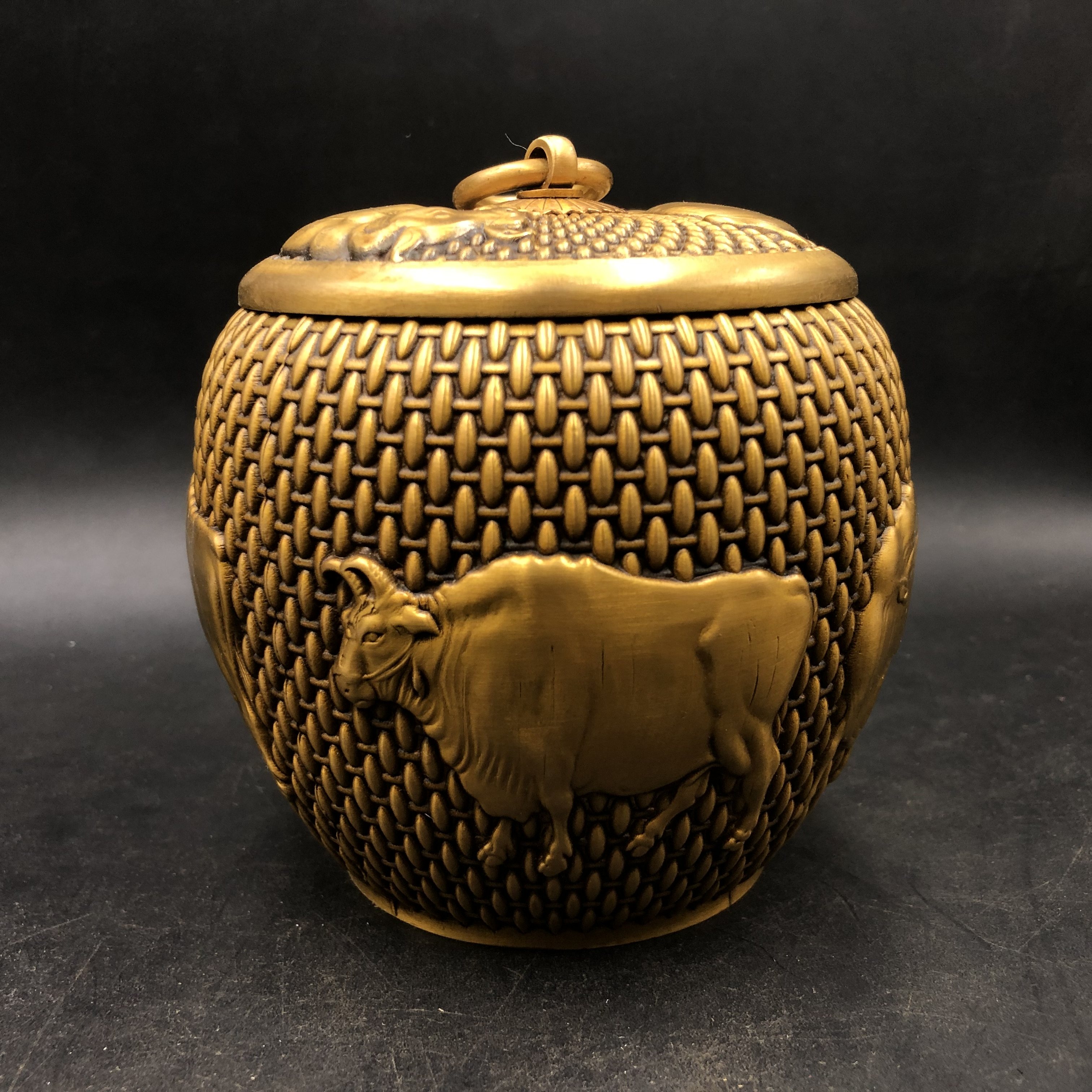 Ancient Play Bronze Money Collection Antique Great Qing Year Five Bull Plot Jars Handicraft Swing Accessories