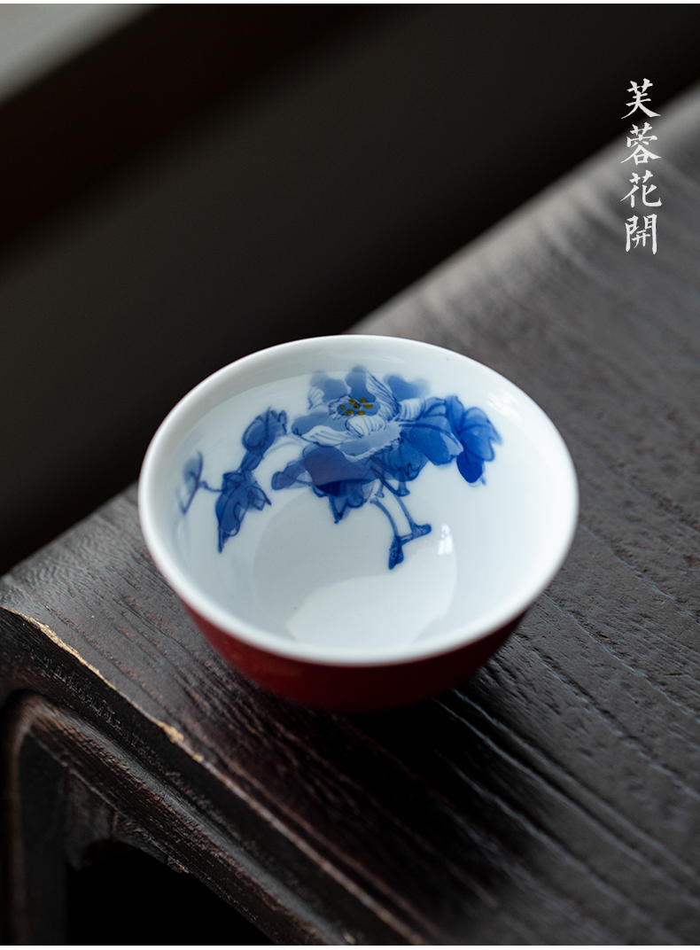 Jingdezhen blue and white sample tea cup ji red glaze hand - made the master sample tea cup cup freehand brushwork in traditional Chinese kung fu tea cup ruby red glaze