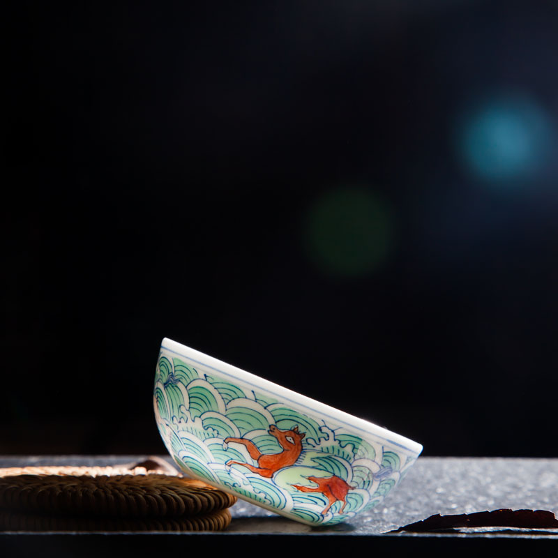 Jingdezhen ceramic hand - made color bucket water lines three beast master figure of single CPU high - grade kunfu tea cups sample tea cup